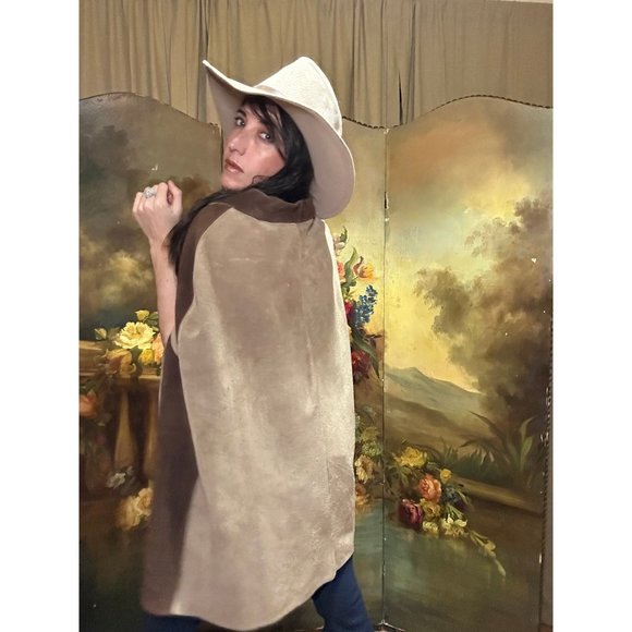 1960s VINTAGE LEATHER CAPE Slits Zipper Detailing Two Tone - Picture 6 of 9